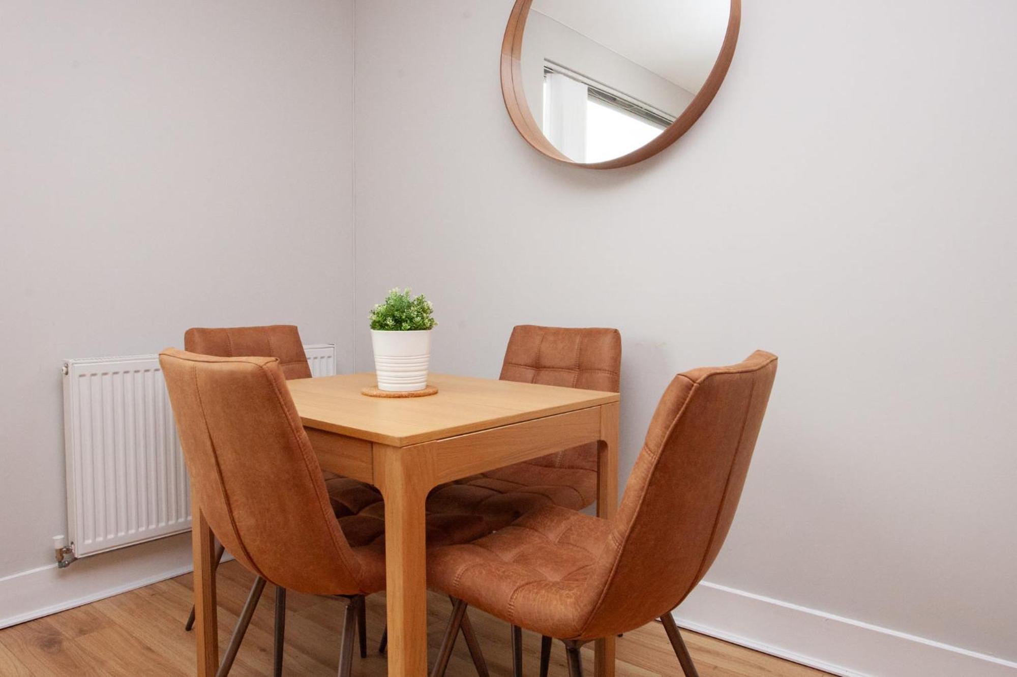1 Bedroom Flat In The Heart Of Merchant City Glasgow Ngoại thất bức ảnh