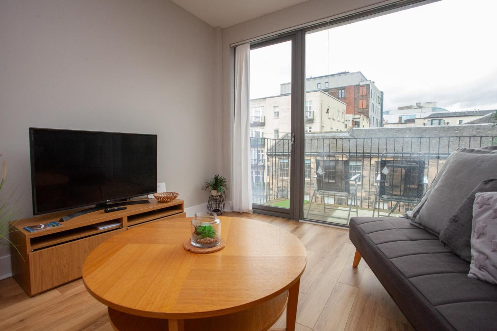 1 Bedroom Flat In The Heart Of Merchant City Glasgow Ngoại thất bức ảnh